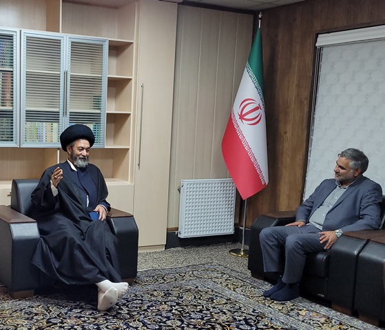 سرپرست جديد شركت گاز استان اردبيل با نماينده ولي فقيه در استان ديدار كردند.