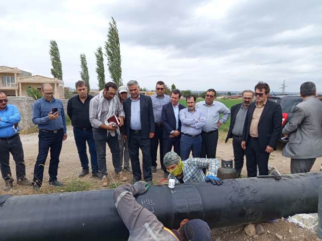 بازدید سرزده معاون هماهنگ کننده استاندار اردبیل از پروژه خط انتقال گاز ۱۶ اینچ گلخانه مغان تا اصلاندوز
